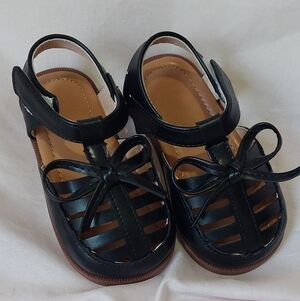 Toddler Girls Black Bow Caged Faux Leather Dress Sandals~ Sz 6.. NWOB.